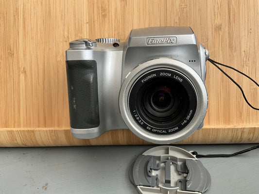 Fujifilm 3800 Finepix digital camera