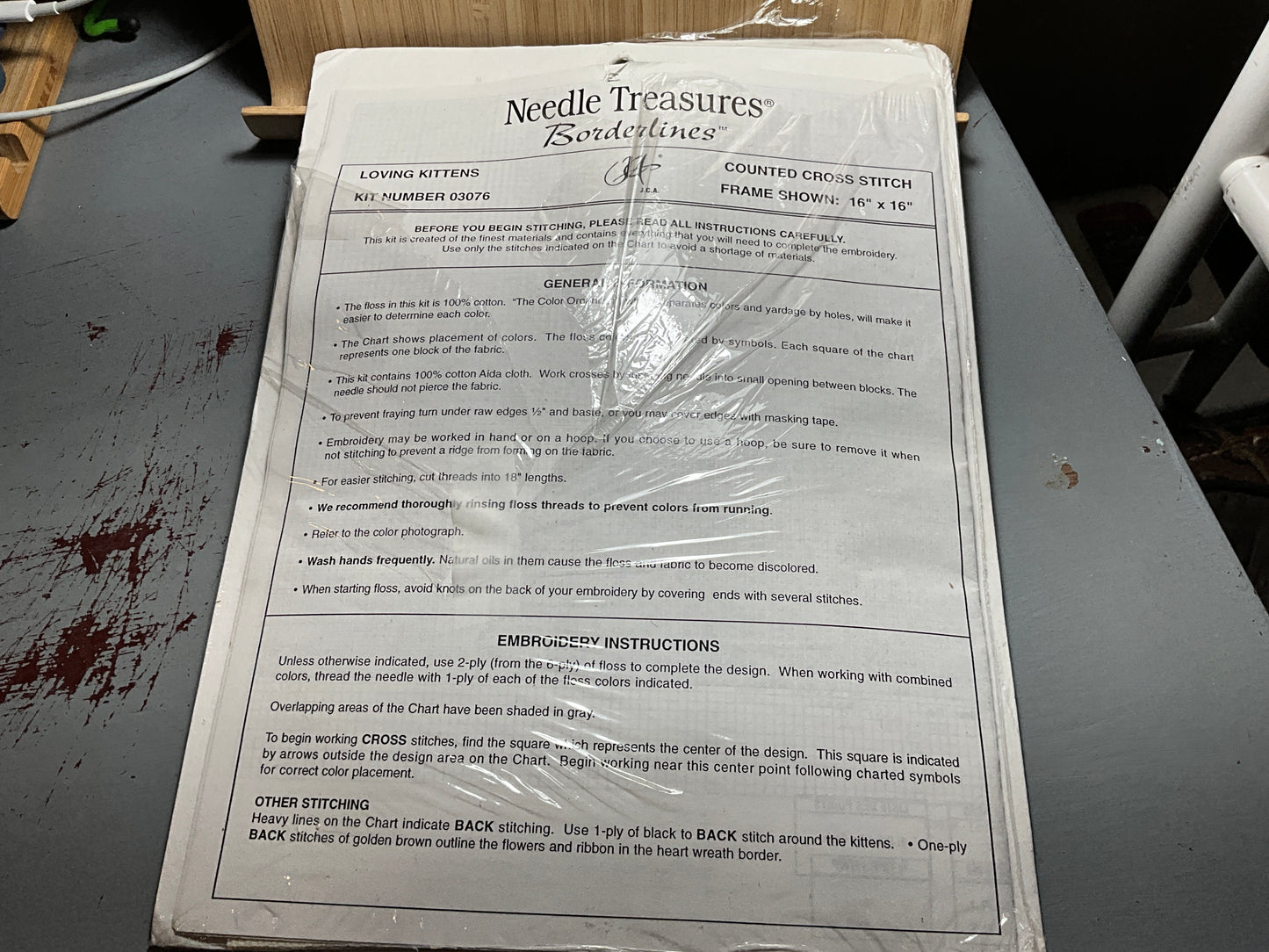 Needle Treasures Borderlines Loving Kittens cross stitch kit