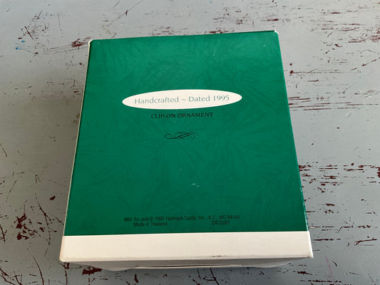 Hallmark Fishing for Fun 1995 Keepsake Ornament QXC5207