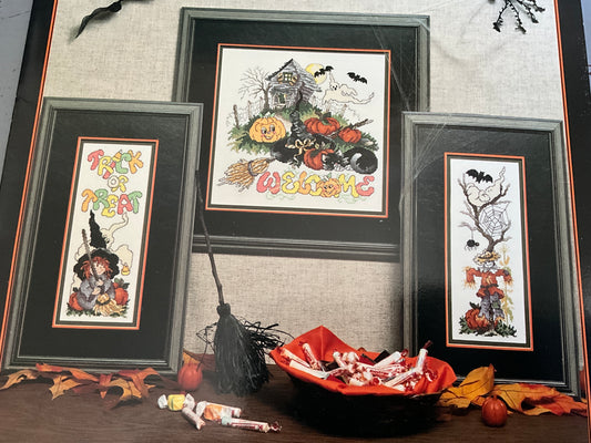 Stoney Creek Collection Haunted Hospitality Leaflt 83 cross stitch chart