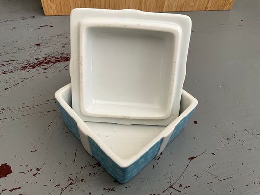 Delightful light blue floral bowed lid porcelain ring/trinket box made in Japan