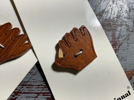 Sports theme bargain button bundle see pictures & description for included buttons