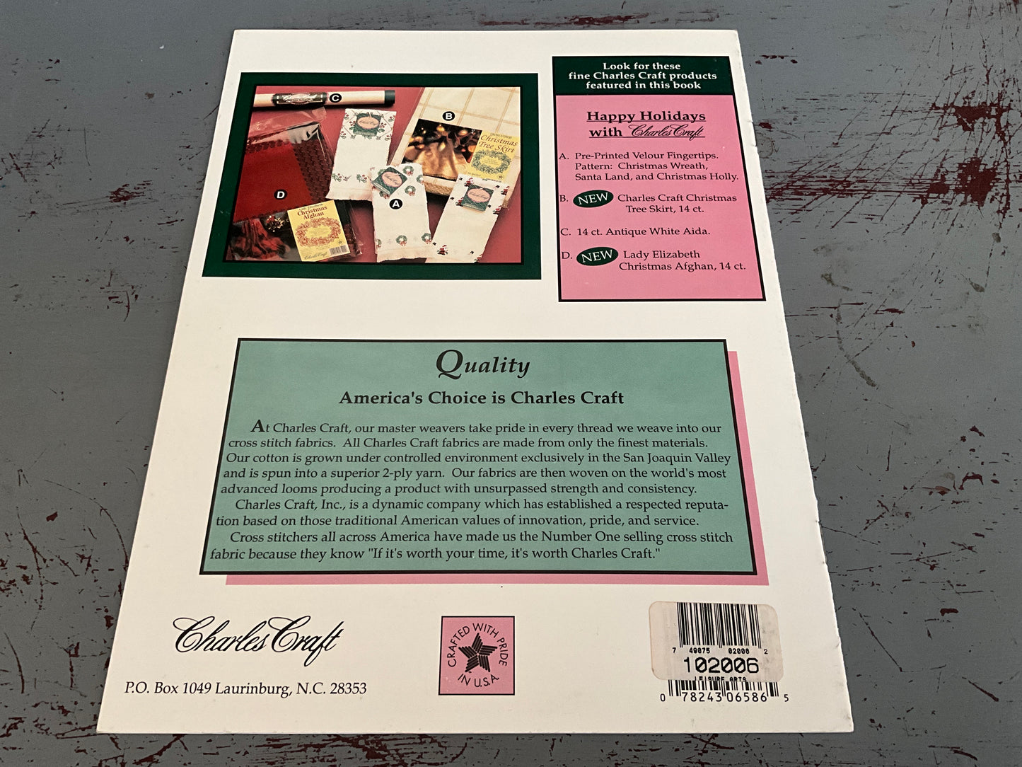 Charles Craft Happy Holidays BK0020 Designs For Cross Stitch