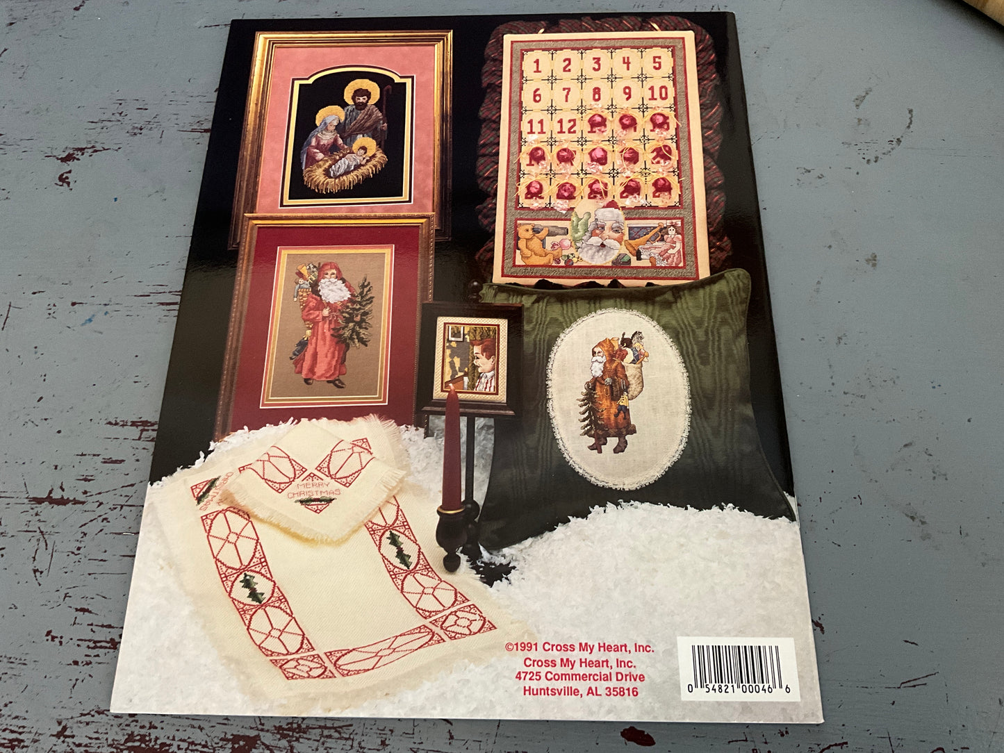 Cross My Heart Christmas Classics CSB-89 counted cross stitch chart