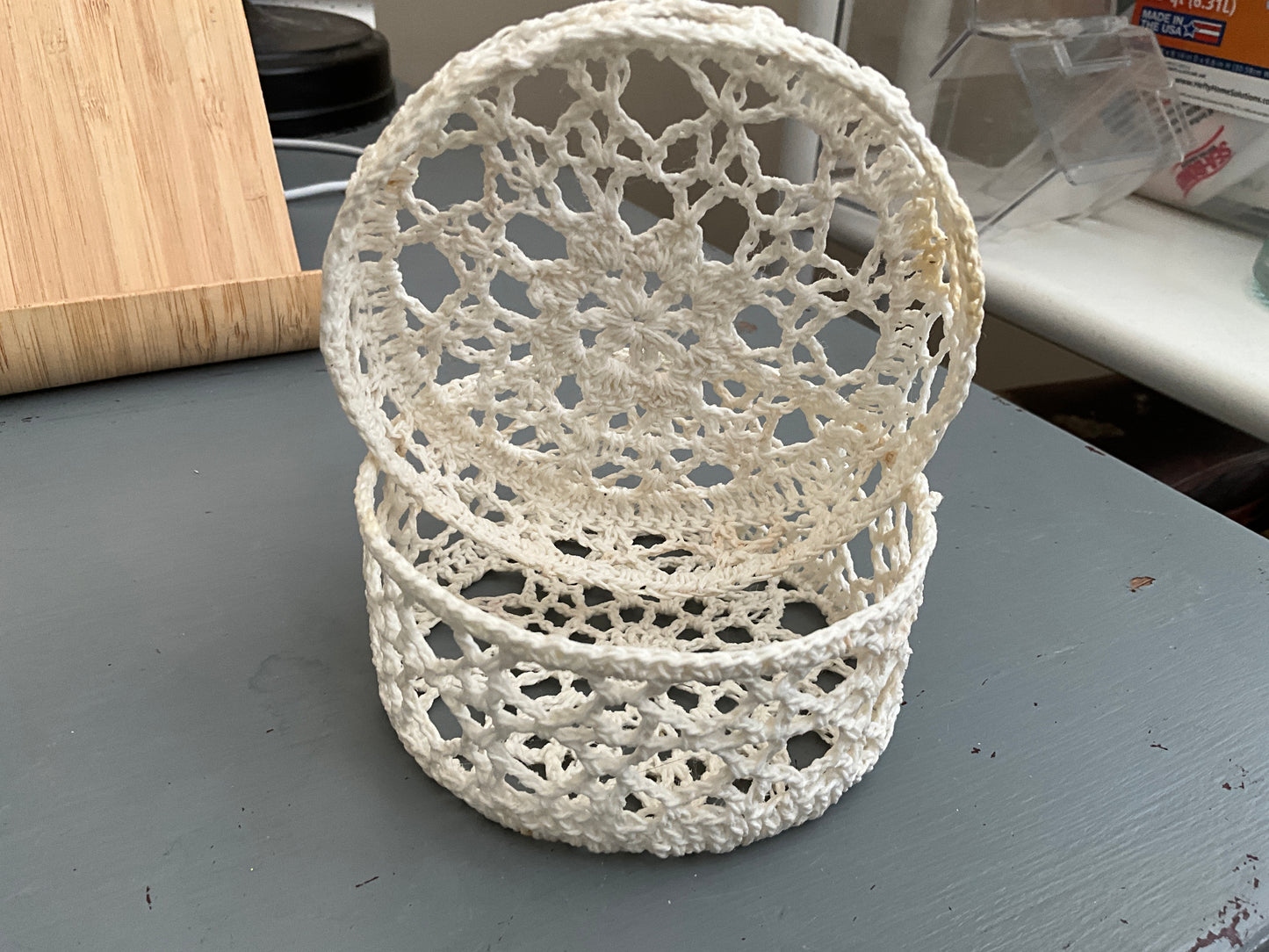 Wonderful white lace 3 inch hardened fabric jewelry/trinket basket with lid