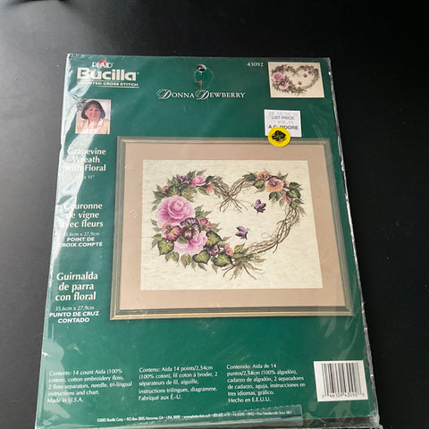Bucilla Grapevine Wreath with Floral Donna Dewberry 43092 vintage 2002 counted cross stitch kit*