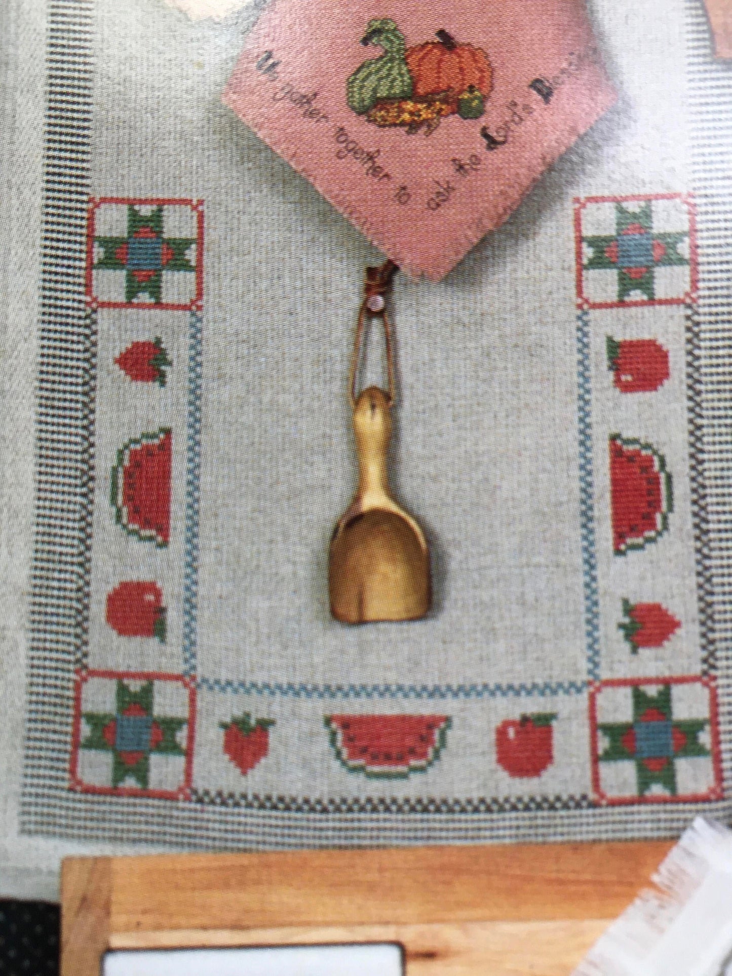 Hickory Hollow, Vintage 1986 Hickory Hollow "Sunday Best Breadcovers and Recipes