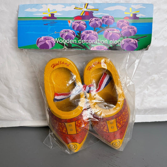 Holland Souvenir Little Wooden Shoes Pair Of Dutch Clogs Vintage Collectible Ornament