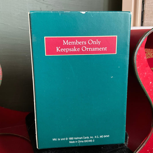Hallmark Collector's Club choice Members Only Keepsake Ornaments see pictures and variations*