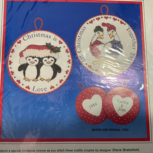 Dimensions Christmas Couples 8055 vintage 1986 crewel ornament kit