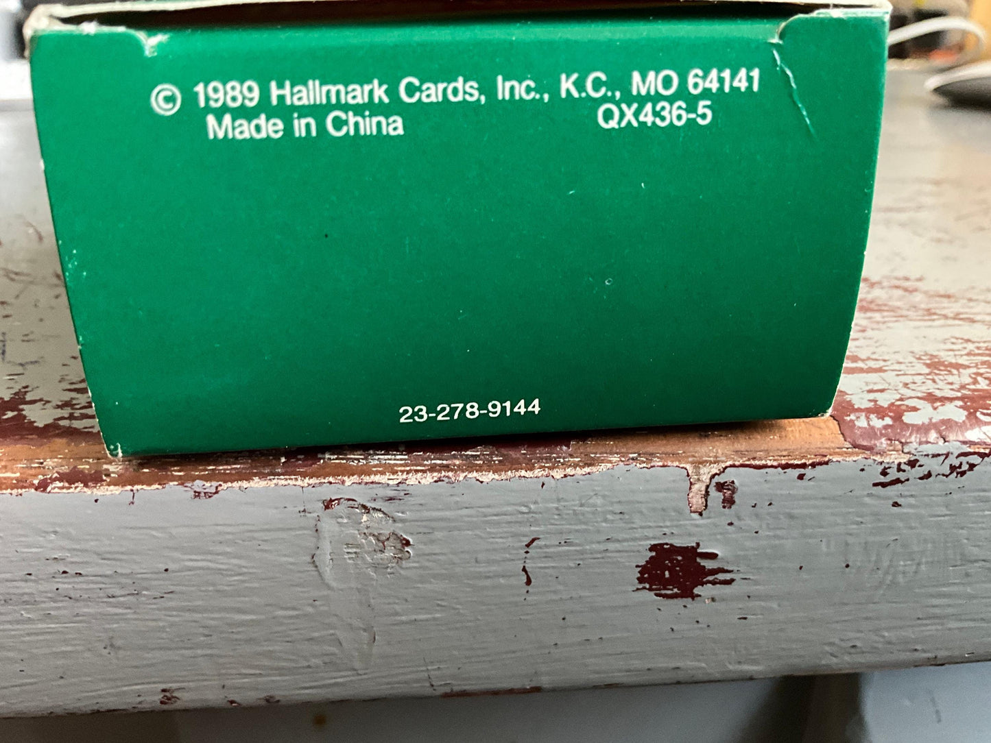 Hallmark Owliday Greetings 1989 Keepsake Ornament QX436-5