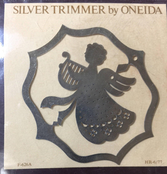Silver Trimmer Angel Playing a Harp, by Oneida Silver Plated Vintage mobile ornament NIP