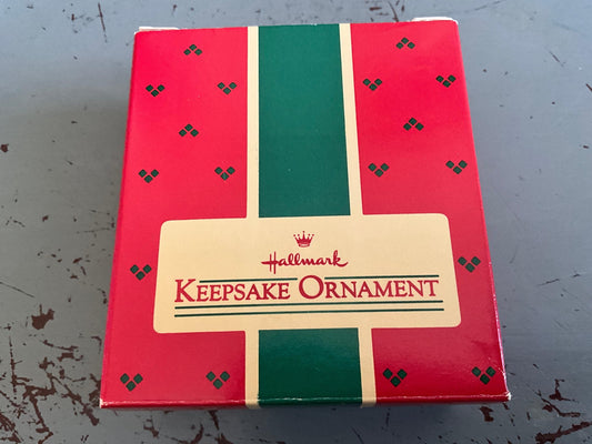 Hallmark Merry Mouse 1985 Keepsake Ornament QX403-2