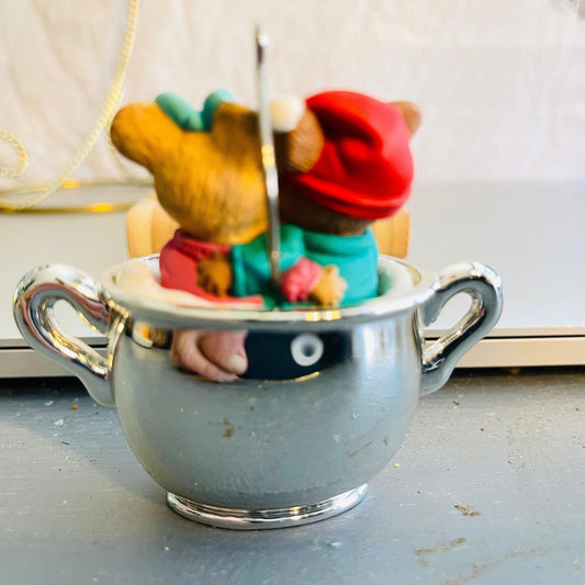 Hallmark, Our First Christmas Together, Dated 1992, Keepsake Ornament, QX5061