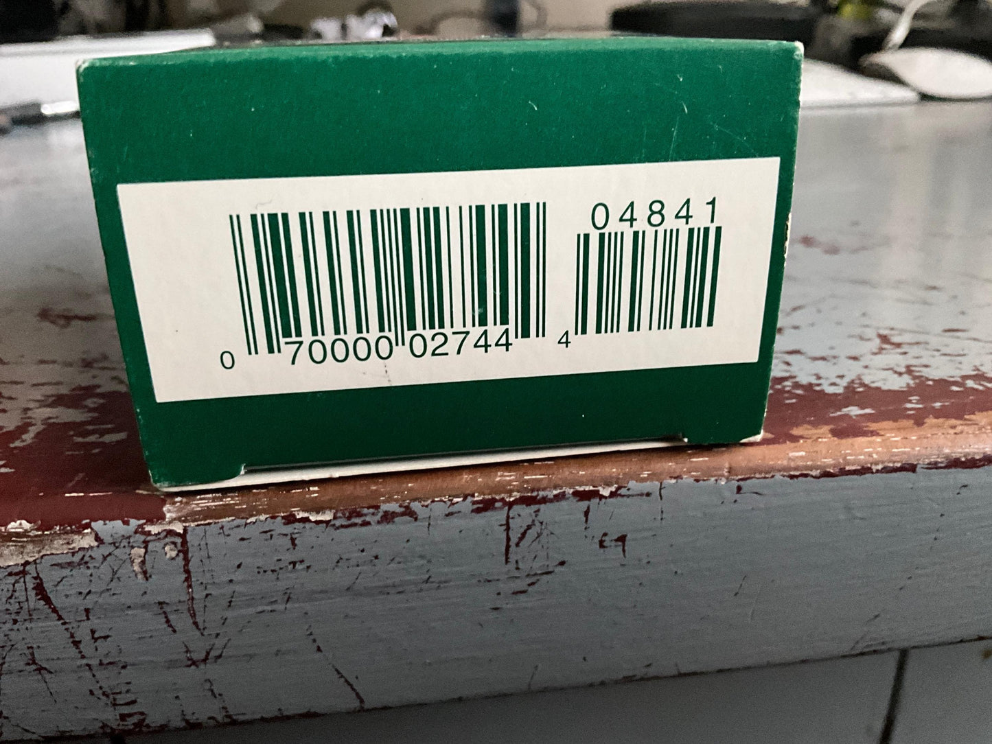 Hall mark Love to Skate 1992 Keepsake Ornament QX484-1