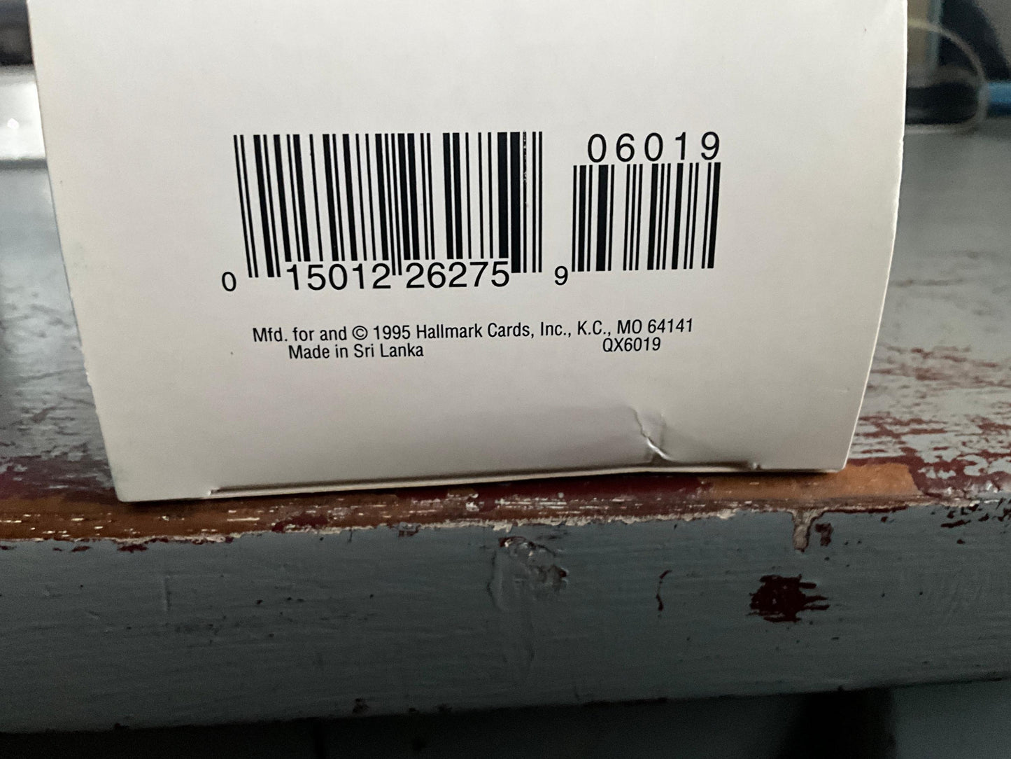 Hallmark Surfin' Santa 1995 Keepsake Ornament QX6019