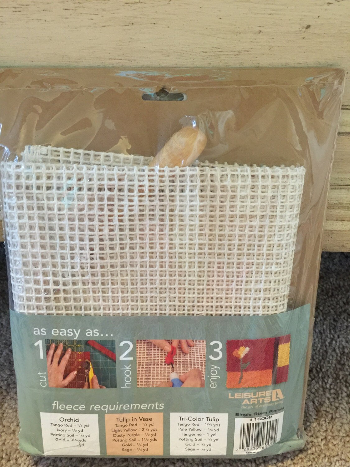 Leisure Arts Hooked on Contemporary Fleece rug kit, choice of 3 flowers