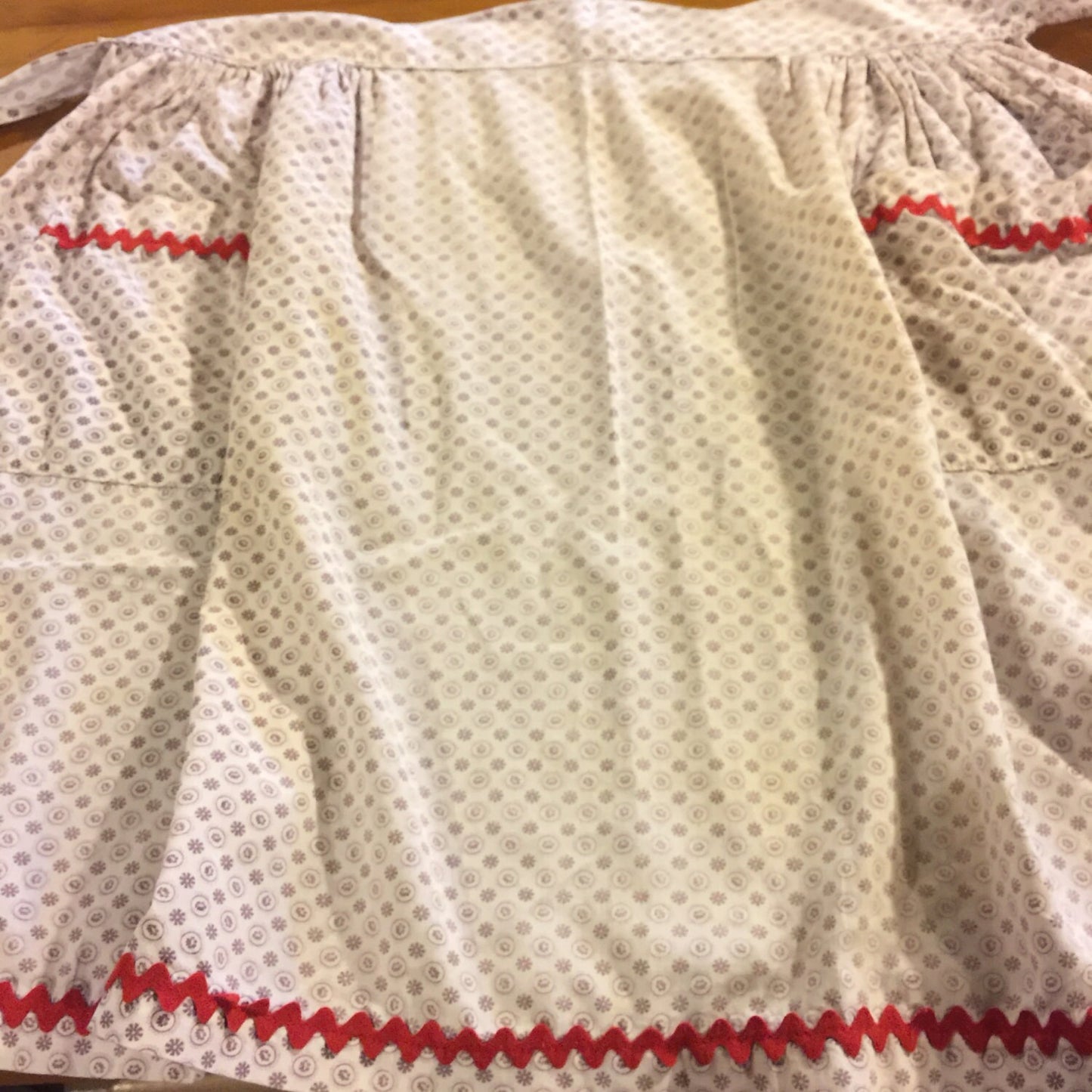Apron, Adorable vintage apron trimmed in red ric rac
