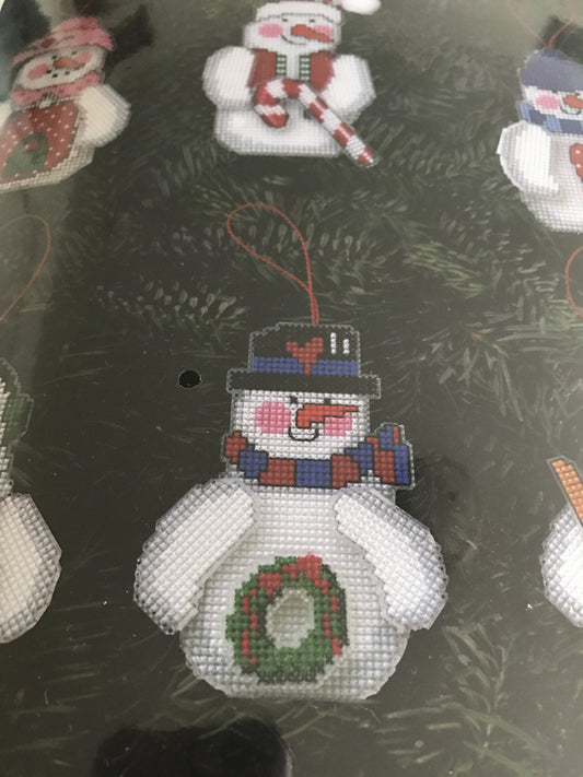 J.P.Coats Plastic Canvas counted cross stitch Frosty's Friends ornament kit set of 6