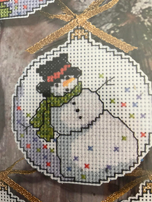 Design Works Inc counted cross stitch Bubbles set of 6 ornament kit