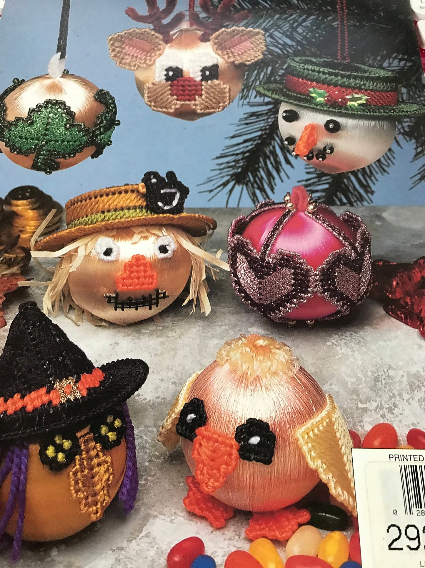 Annie's Attic Plastic Canvas Year Round Ornaments Vintage design booklet