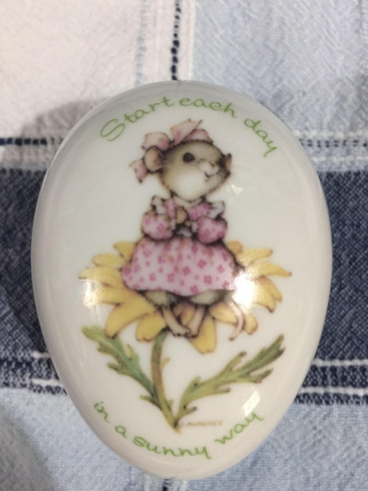 Designer Collection Spring Love Vintage 1982,Genuine Porcelain jewelry box WWA inc. Cleveland made in Japan