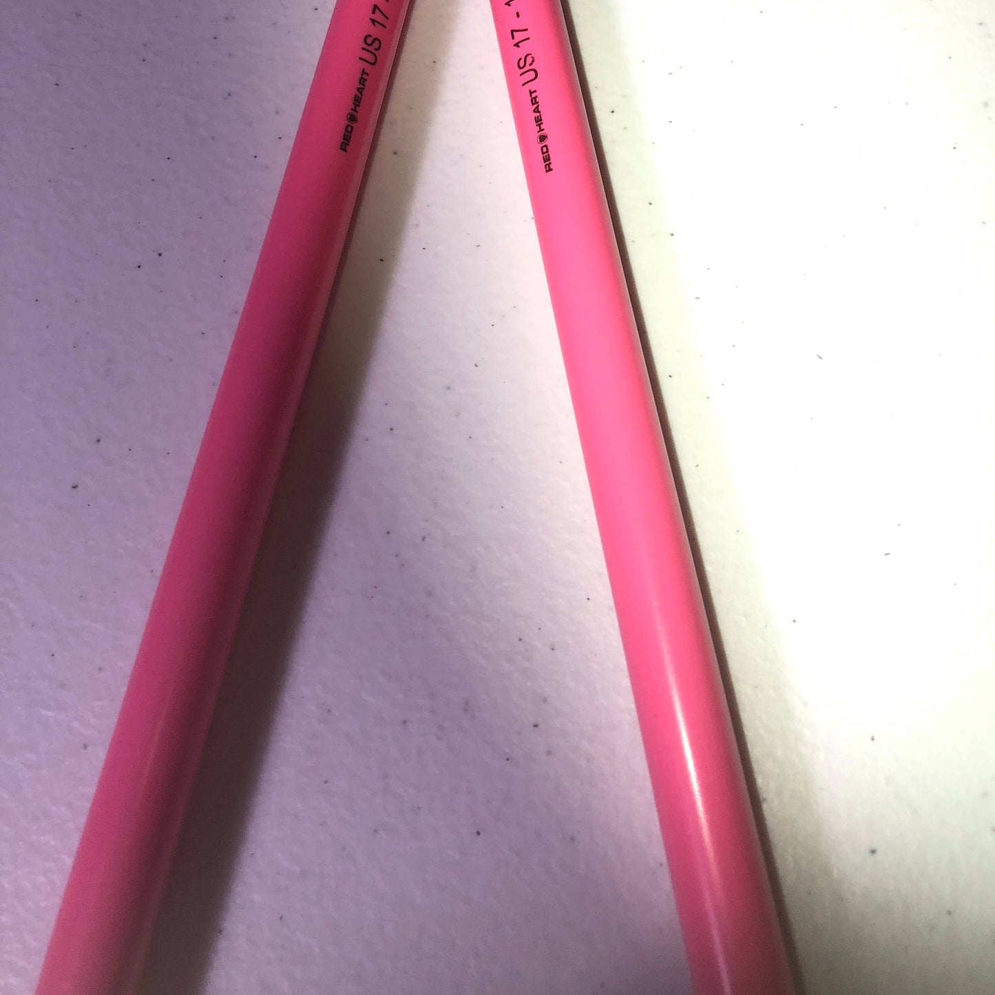 Pair of Red Heart Pink Plastic Knitting Needles 12.75 mm US 17