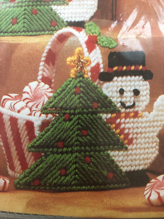 The Needlecraft Shop, Snowman Candy Baskets, 7 Mesh, Plastic Canvas, Kit