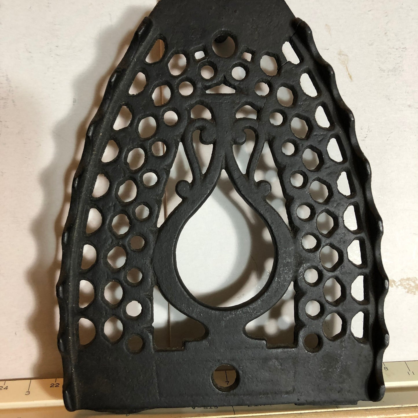 Cast Iron Trivet, Music Note Design, Hot Iron Holder, Vintage Collectible