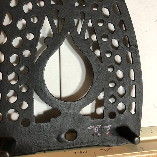 Cast Iron Trivet, Music Note Design, Hot Iron Holder, Vintage Collectible