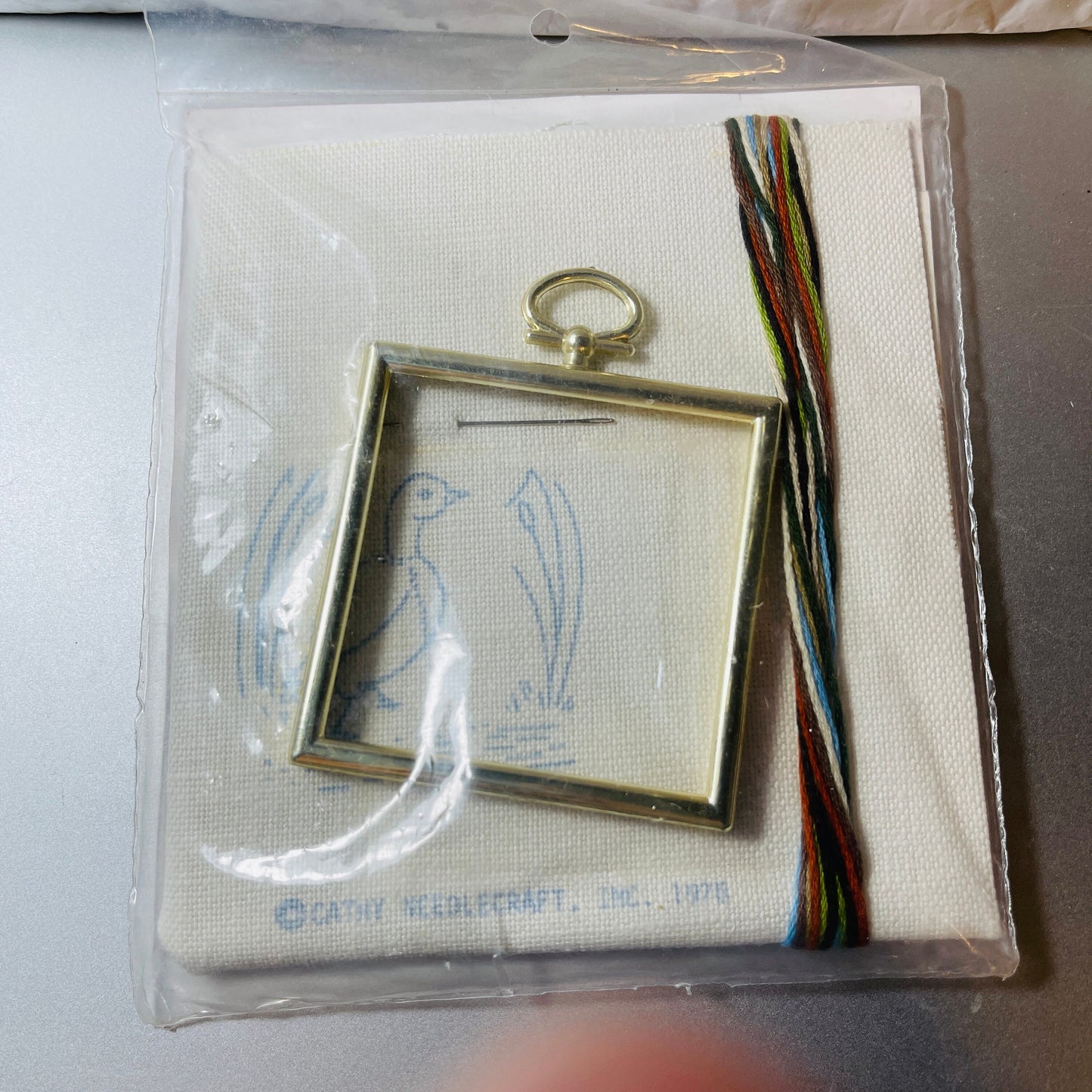 Les Petite*s, Choice of Swan or Canvas Back Duck,Crewel by Cathy, Crewel Kits w/ Frame*