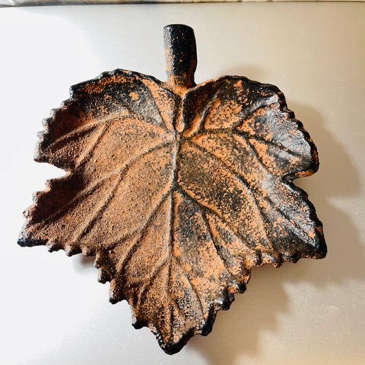 Cast Iron Leaf Dish, Vintage Collectible Trinket Dish