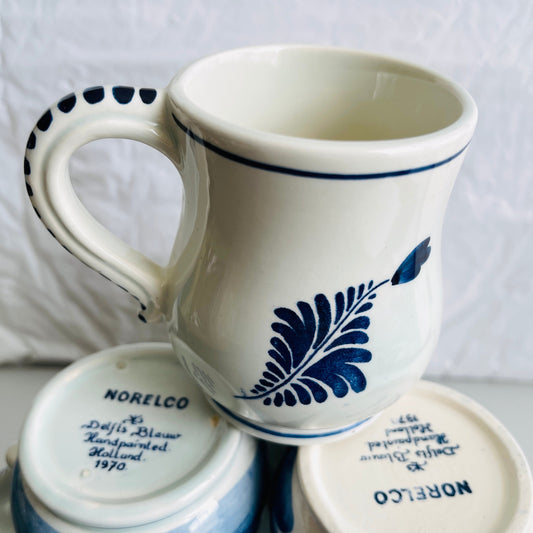 Norelco, Set of 4, Delfts Blauw, Hand painted in Holland, Vintage 1970, small cocoa/tea mugs