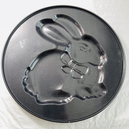Cookie/candy mold choice of Bunny or Teddy Bear, 9.5 inch round, non-stick baking sheet pan