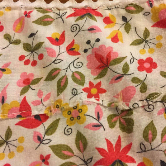 Apron, Vintage, Floral Print, Double Pocket, Adorable!
