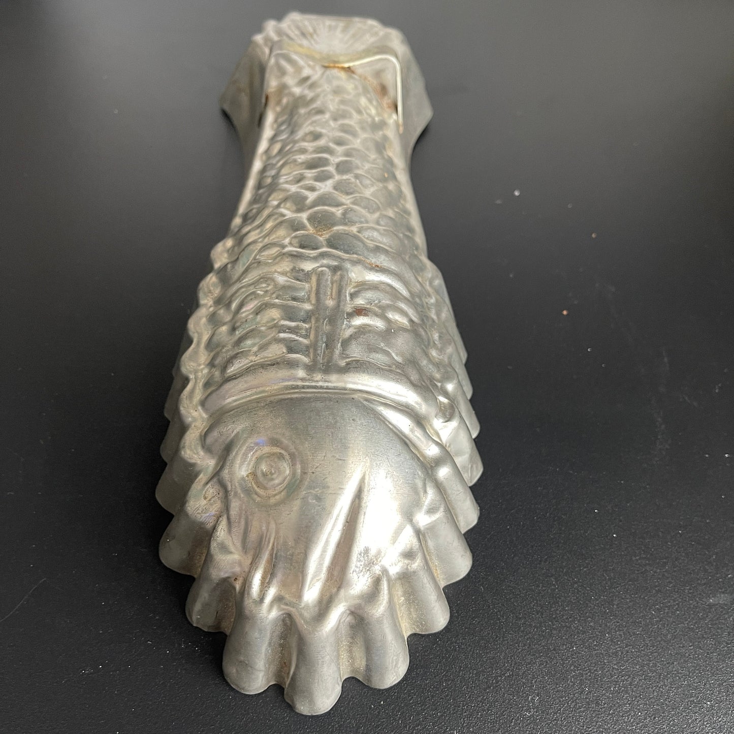 Metal Fish Mold 10 by 3.5 Inches Vintage Collectible Bake Ware and Kitchen Decor