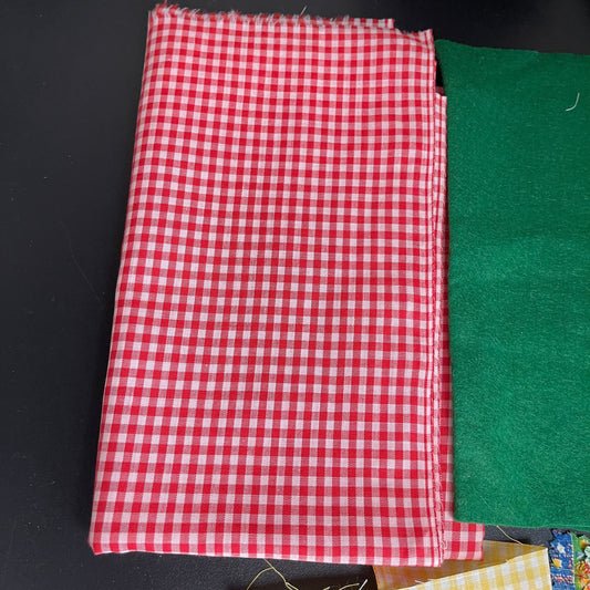 Fabric bargain lot of vintage pieces see pictures and description*