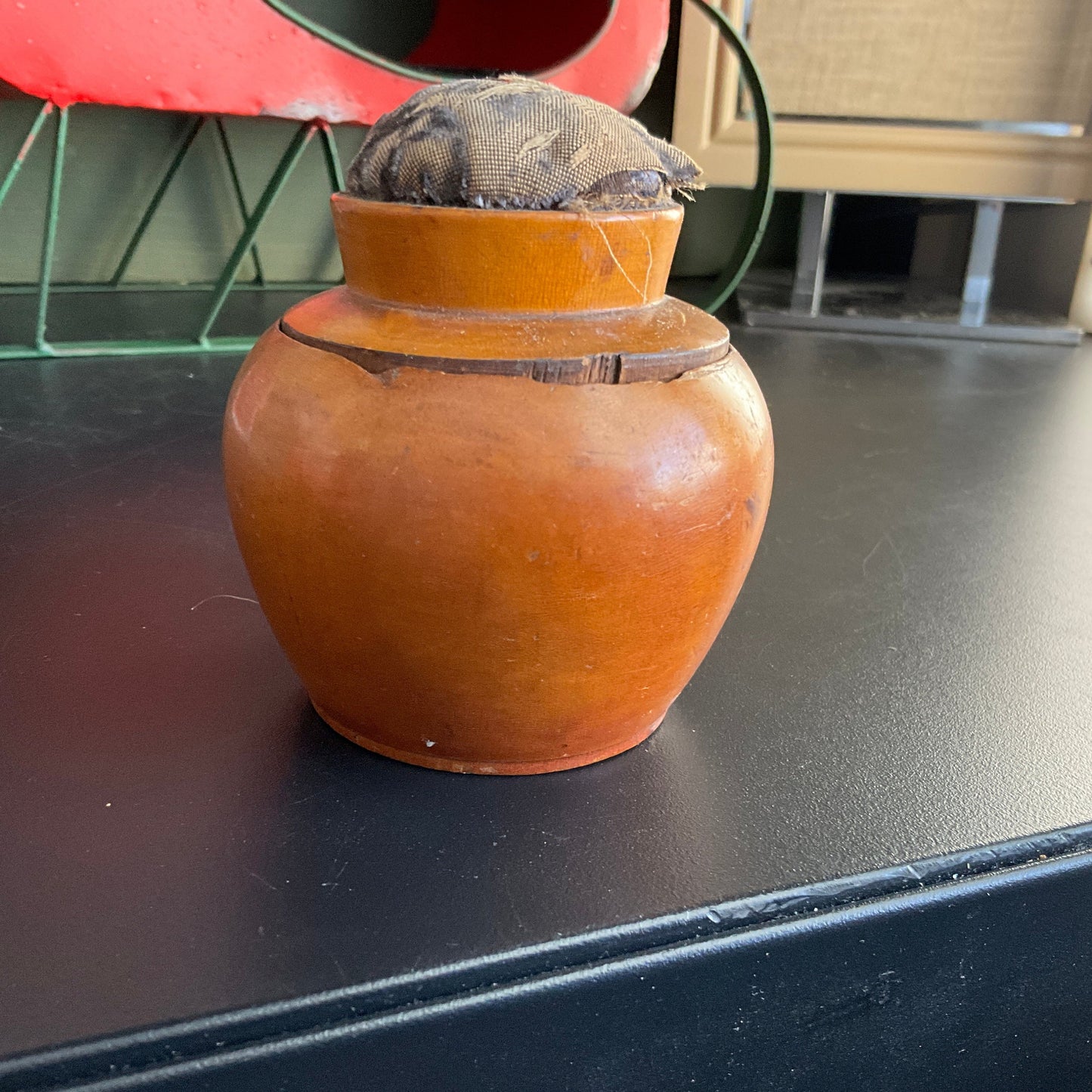 Wonderful wooden pincushion lidded round vintage needlecraft keepsakes box