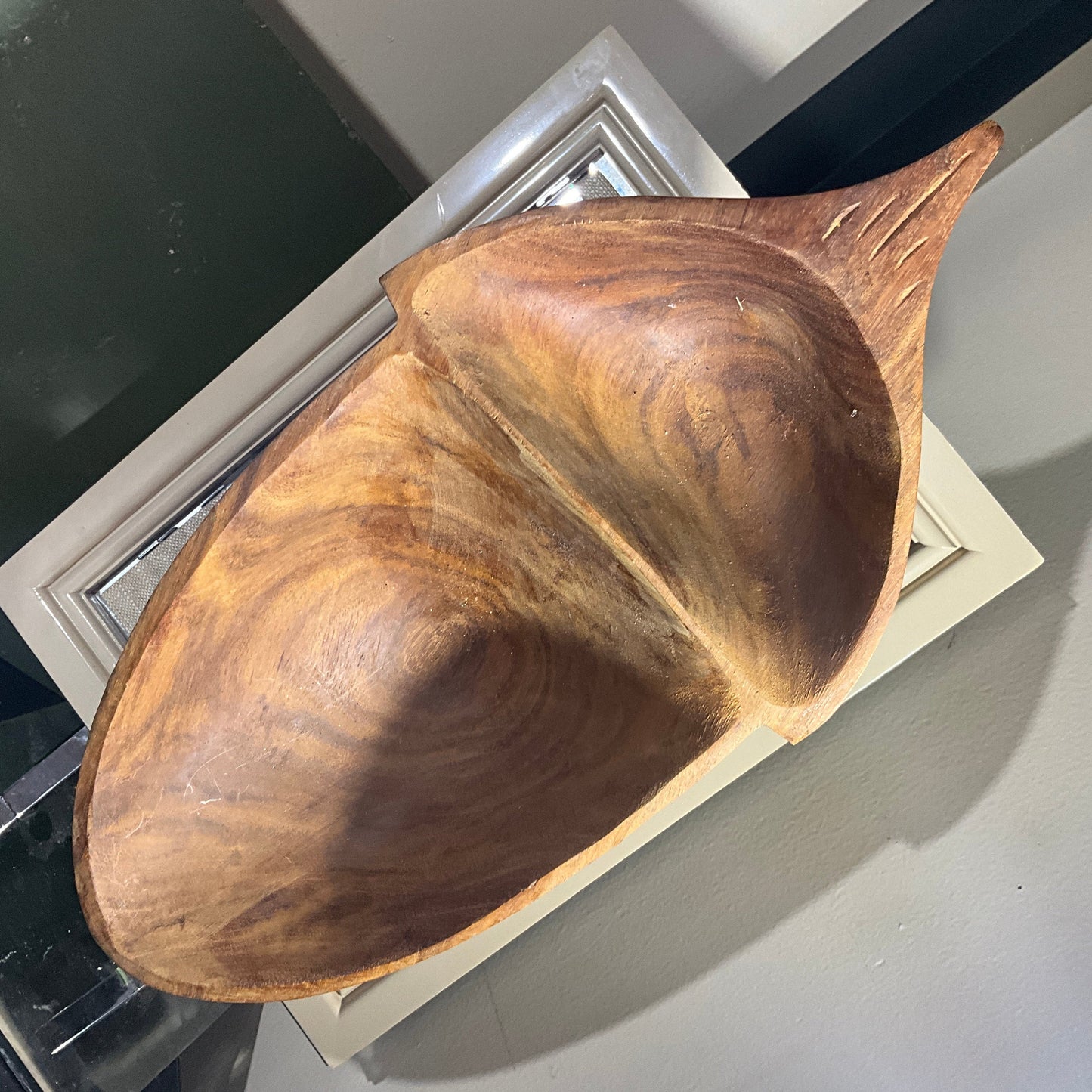 Amazing Acorn large divided wooden vintage catch all bowl or wall hanging 12.75 by 6.25 inches