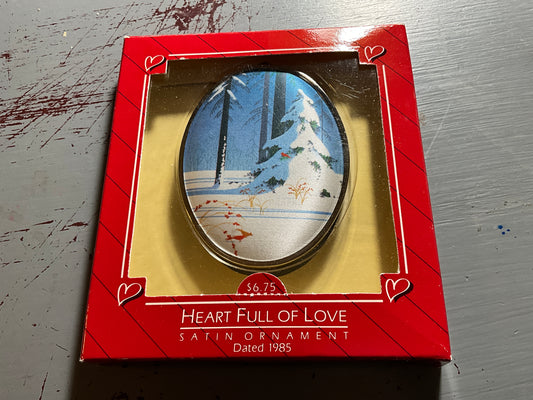 Hallmark Heart Full of Love.1985 Keepsake Ornament QX378-2