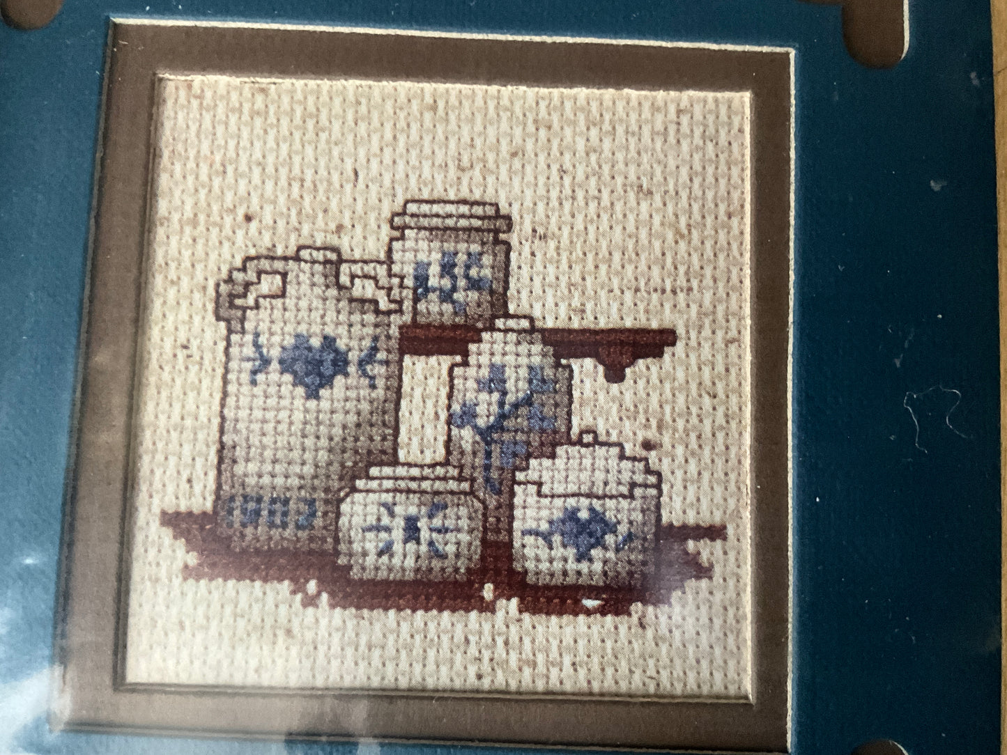 Mini Mats N Frames wooden 6 by 6 inch frame with crock set chart