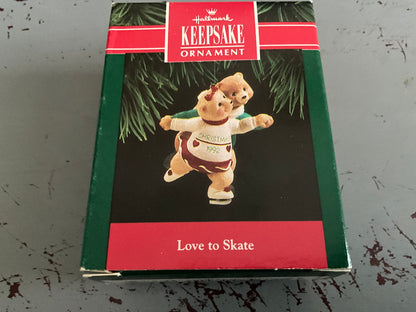 Hall mark  Love to Skate 1992 Keepsake Ornament QX484-1