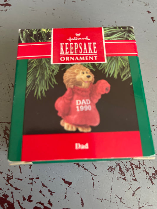 Hallmark Dad 1990 Keepsake Ornament QX453-3