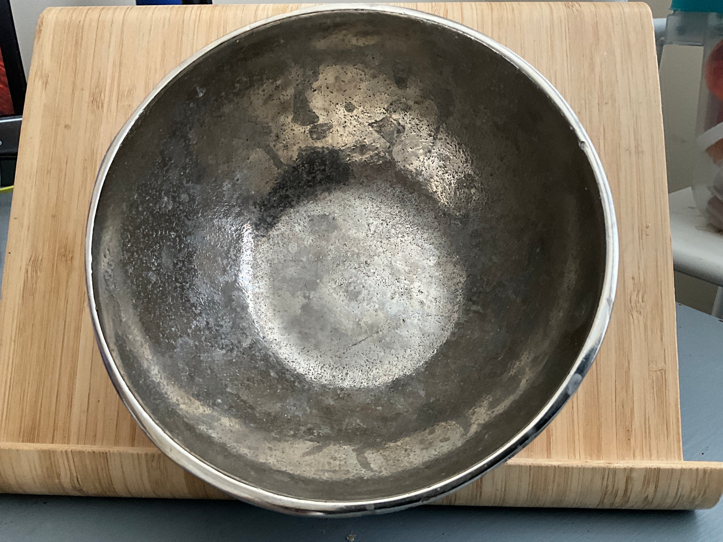 Mudpie fantastic Hydrangea silver-tone with gold-tone metal 5.75 inch round decorative keepsake bowl