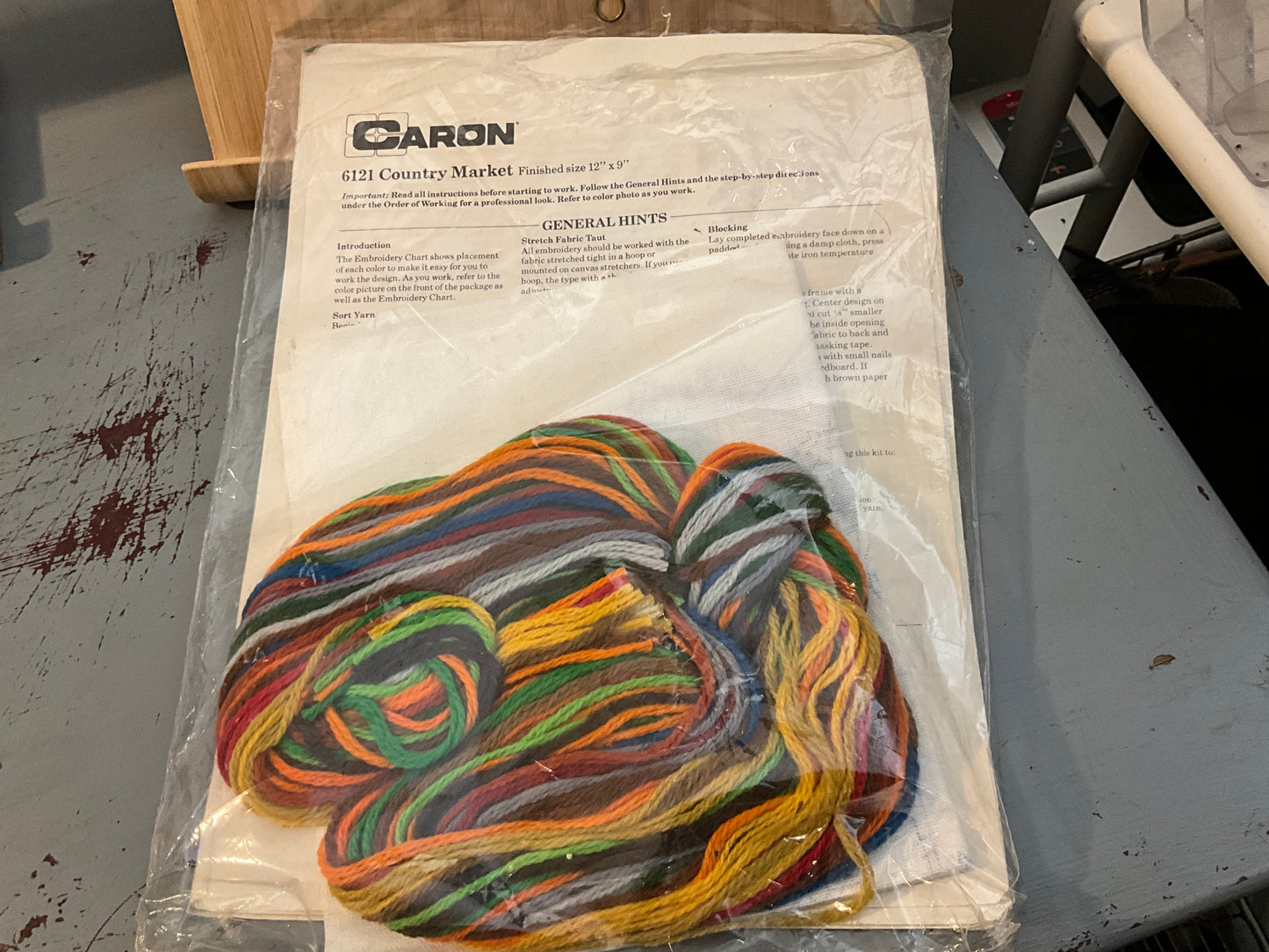 Caron Country Market 0121 Crewel Embroidery kit