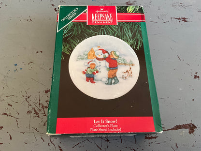 Hallmark Let it Snow! 1991 Collectors Plate #5.Keepsake Ornament