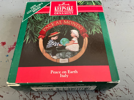 Hallmark Peace On Earth Italy #1 1991 Keepsake Ornament QX512-9