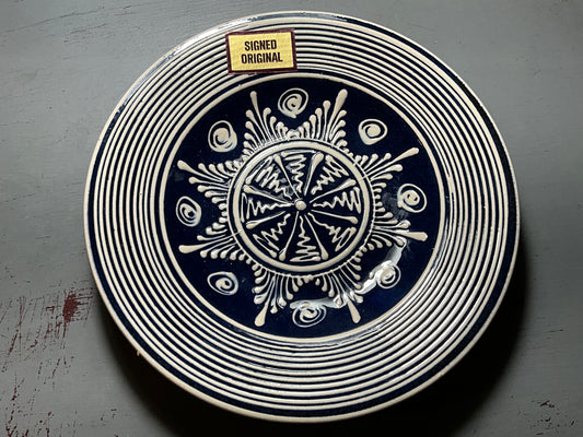 Les Gabor signed original Hungarian artist beautiful stoneware decorative collectible plate