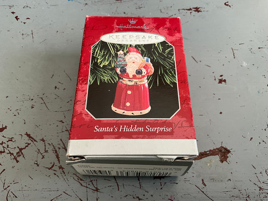 Hallmark Santa’s Hidden Surprise 1998.Keepsake Ornament.QX6913