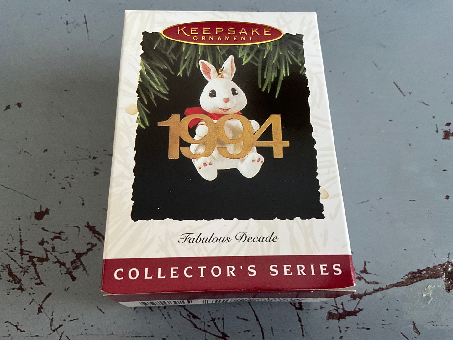 Hallmark Fabulous Decade 1994 #5 White Rabbit Kepsake ornament. QX526-3